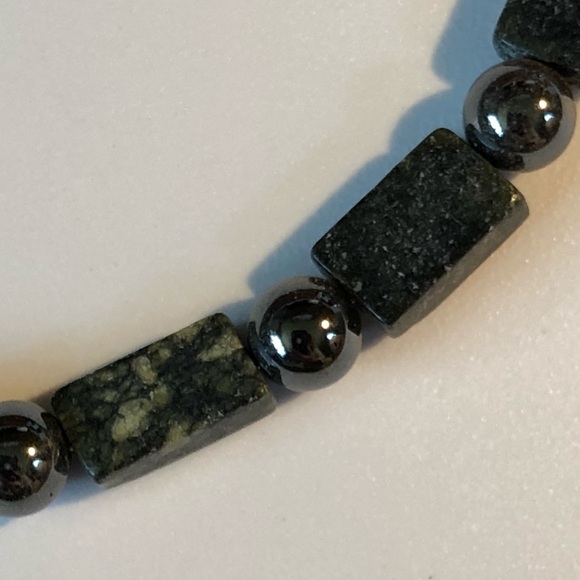 Men or Woman’s Necklace Gemstone & Hematite - Picture 3 of 7